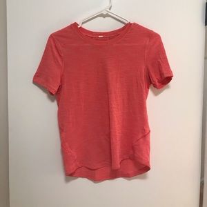 Lululemon T-Shirt | salmon colour | Size 4